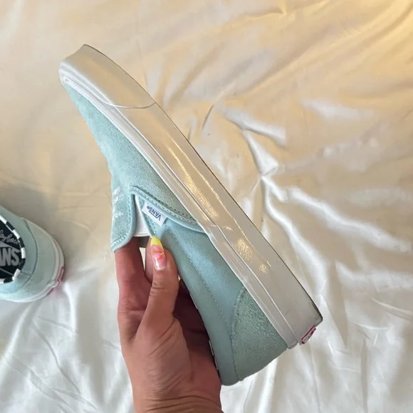 Vans Ray Barbee X Leica OG Classic Slip-On Suede ‘Capturing the Journey’ Sneaker - Picture 11 of 15